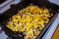 название картинки Новогодние отбивные с сыром и грибами в духовке куриные