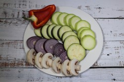 название картинки Овощи на сковороде гриль