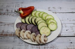 название картинки Овощи на сковороде гриль