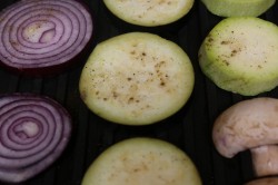 название картинки Овощи на сковороде гриль