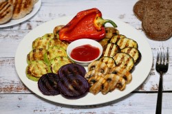 название картинки Овощи на сковороде гриль