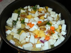 Овощи тушеные в сметане - шаг 7 Овощи тушеные в сметане - шаг 7