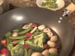 название картинки Вок с овощами и грибами