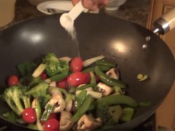 название картинки Вок с овощами и грибами