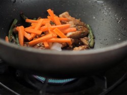 Овощная куриная лапша вок - шаг 16 Овощная куриная лапша вок - шаг 16