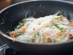 Овощная куриная лапша вок - шаг 22 Овощная куриная лапша вок - шаг 22