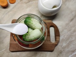 Огурцы с помидорами на зиму маринованные. Овощное ассорти