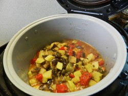 Овощное рагу с баклажанами в мультиварке