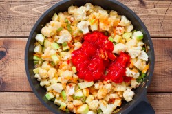 Овощное рагу с цветной капустой - шаг 5 Овощное рагу с цветной капустой - шаг 5