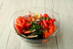 название картинки Овощи запеченные в рукаве в духовке