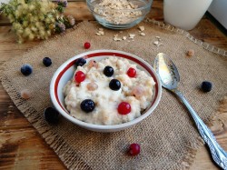 Овсянка в микроволновке на молоке