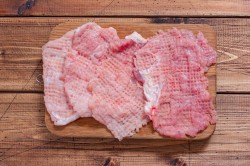 название картинки Мясные пальчики из свинины на сковороде