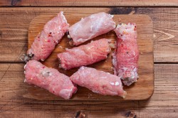 название картинки Мясные пальчики из свинины на сковороде