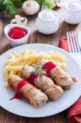название картинки Мясные пальчики из свинины на сковороде