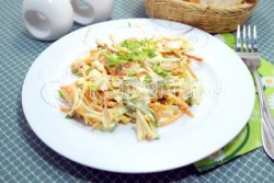 название картинки Салат Палочка-выручалочка с крабовыми палочками