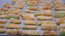 Острые палочки из кабачков в хрустящем кляре - шаг 5 Острые палочки из кабачков в хрустящем кляре - шаг 5