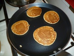 Панкейки на молоке с разрыхлителем классически