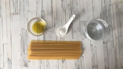 название картинки Паста карбонара с беконом и сливками классическая