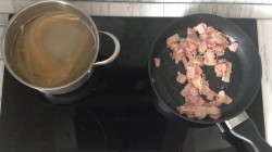 название картинки Паста карбонара с беконом и сливками классическая