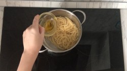 название картинки Паста карбонара с беконом и сливками классическая