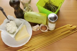 Паста с цукини в сливочном соусе - шаг 1 Паста с цукини в сливочном соусе - шаг 1