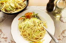 Паста с цукини в сливочном соусе - шаг 9 Паста с цукини в сливочном соусе - шаг 9