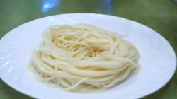 название картинки Паста спагетти с шампиньонами и твердым сыром пармезан