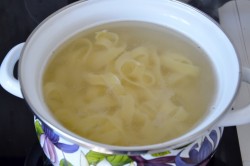 название картинки Паста фетучини с грибами в сливочном соусе