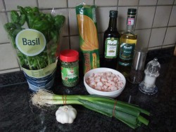 Паста с креветками и зеленым луком - шаг 1