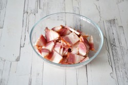 название картинки Паста с куриным филе и беконом