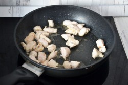 название картинки Паста с куриным филе и беконом