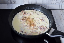 название картинки Паста с куриным филе и беконом