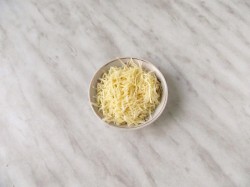 Макароны с запеченными овощами и сыром в духовке