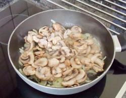 название картинки Паста со шпинатом в сливочном соусе