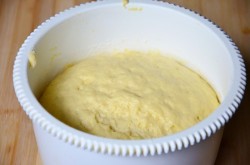 Пасхальная булка с изюмом - шаг 11 Пасхальная булка с изюмом - шаг 11