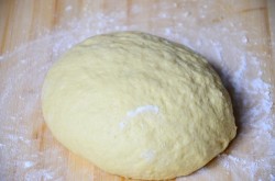Пасхальная булка с изюмом - шаг 10 Пасхальная булка с изюмом - шаг 10