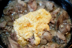 название картинки Печень по строгановски классический