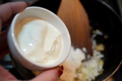 название картинки Печень по строгановски классический