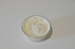 Куриная печень в сметане с луком, жареная  на сковороде - шаг 9