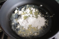 название картинки Печень в горшочках по-русски