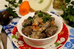 Печень с морковью и сметаной