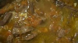 название картинки Печень говяжья тушеная с грибами