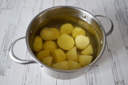 название картинки Печеная картошка в духовке