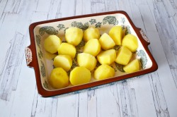 название картинки Печеная картошка в духовке