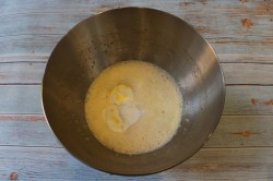 Печенье праздничное с вареной сгущенкой в формочках орешки - шаг 6 Печенье праздничное с вареной сгущенкой в формочках орешки - шаг 6