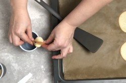 Печенье с предсказаниями китайское - шаг 9 Печенье с предсказаниями китайское - шаг 9