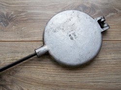 название картинки Печенье вафли в форме на газу