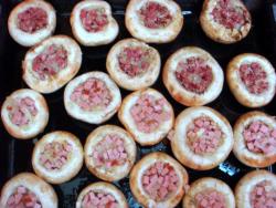 Шампиньоны фаршированные, запеченные в духовке