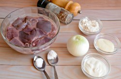 Печеночные оладьи из свиной печени - шаг 3 Печеночные оладьи из свиной печени - шаг 3