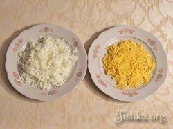 Печеночный торт с морковкой и луком